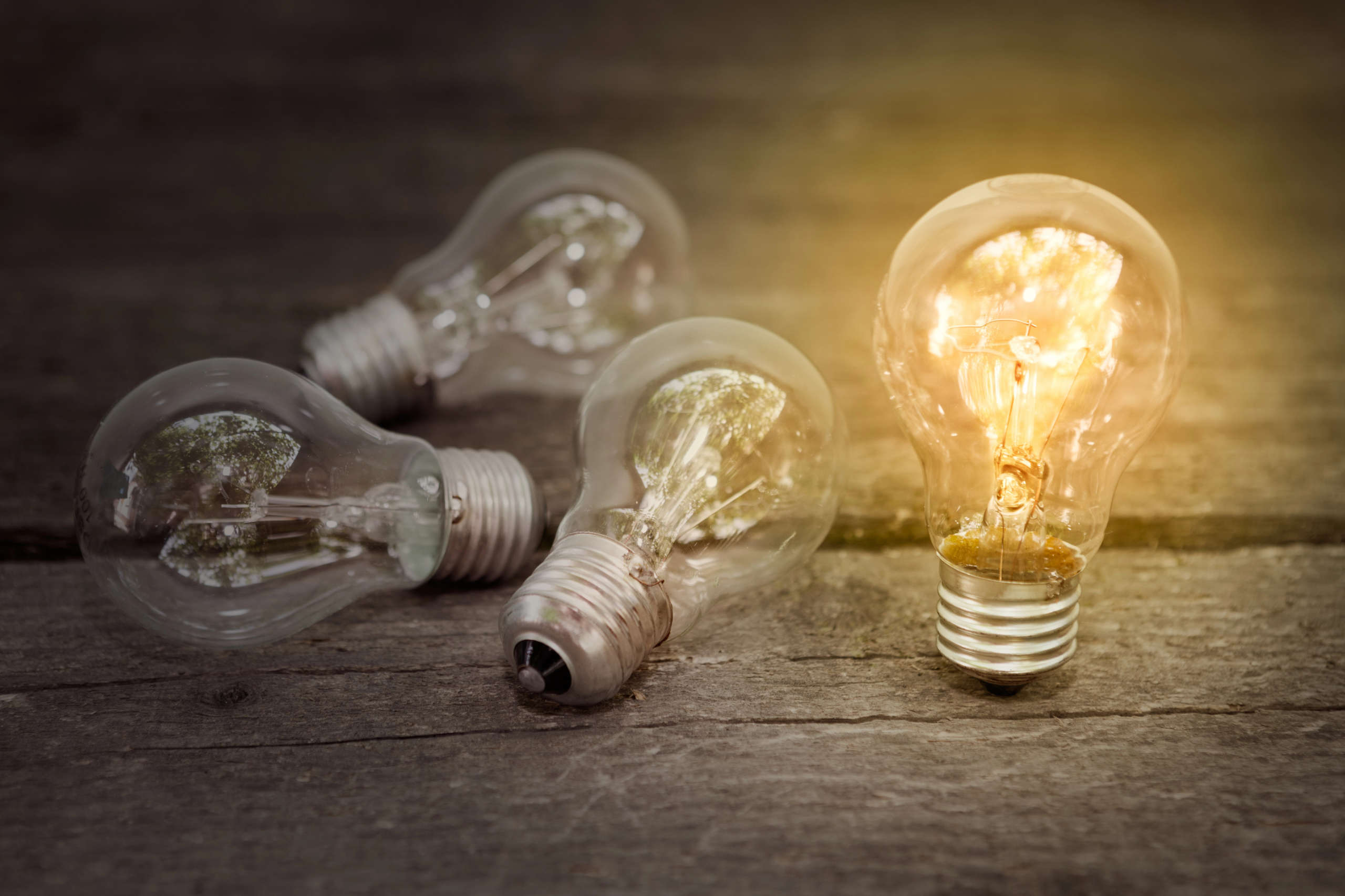4 light bulbs, 3 off